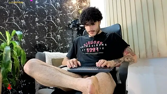 rafael_mendezz - Rafael_Mendezz's free webcam - UK Sex Cams