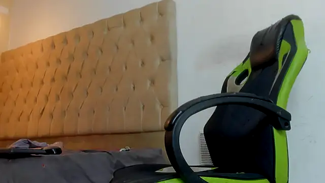 darkknightx01 - Darkknightx01's free webcam - UK Sex Cams