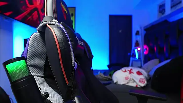 logan_hugh8 - Logan_hugh8's free webcam