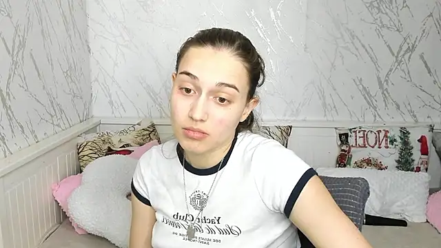 alisa__hall - Alisa__Hall's free webcam - UK Sex Cams