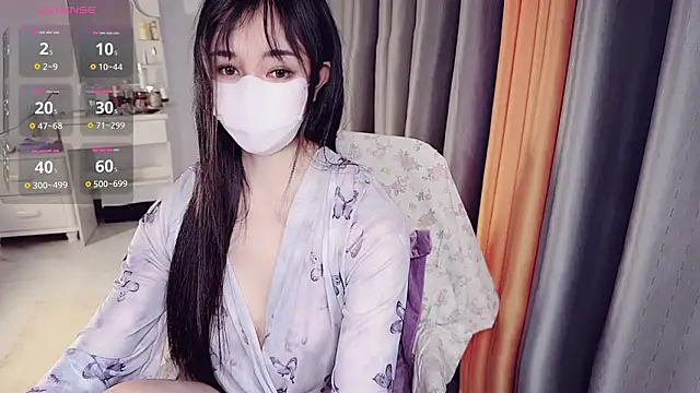 美女NolanMia在线直播