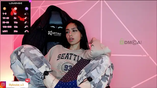 lilylouisee - Lilylouisee's free webcam