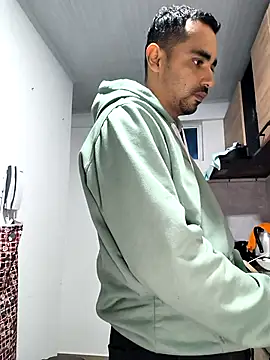 stivenlujan69 (Ask my age) - ioled in bigass+fingering