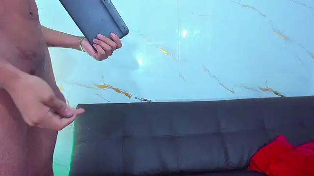 little_nicoll (Ask my age) - 🔥Suck feet🔥