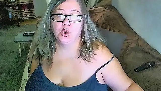 sex2 (F mature) - naked, squirt