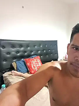 liamlara - Liamlara's free webcam