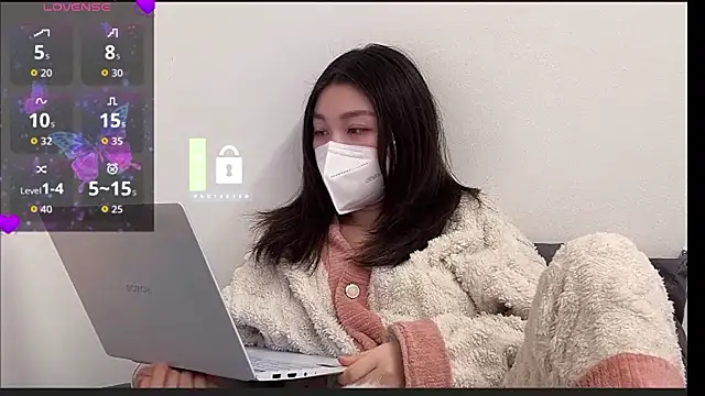 fioralba (F young) - 漏奶子唱首歌