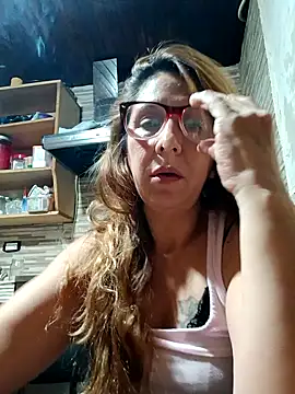 Webcam Model (cari75)  is live.Free join now!