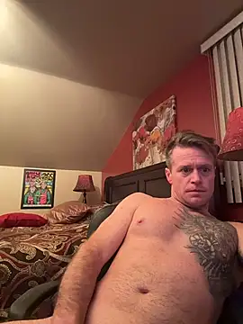 dilfiguess1 (Ask my age) - Naked/Gush on