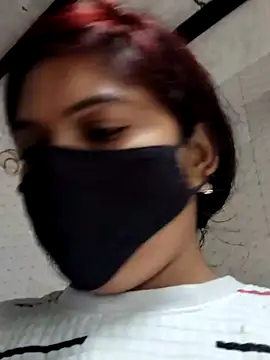 Webcam Model (illay_love)  is live.Free join now!