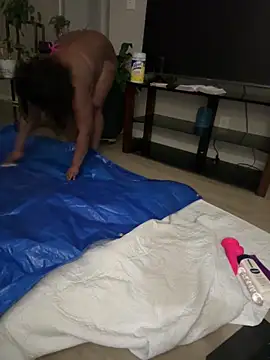 juicystorm (F young) - Squirt on tarp