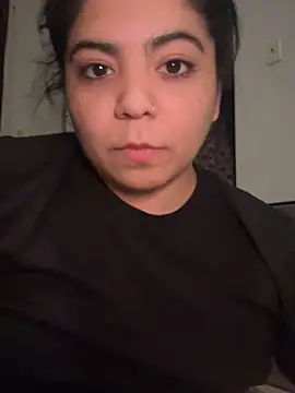 kimmiakiss22 (F young) - Topless Dildo Suck Front Of Company