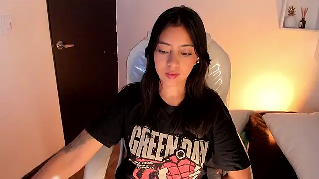 vic_beckeer - Vic_beckeer's free webcam