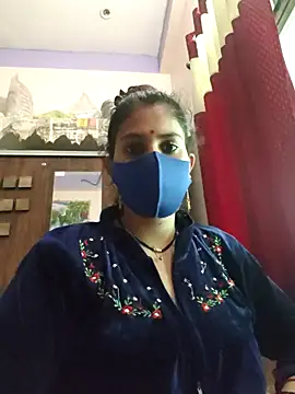 Webcam Model (Maahi-Queen)  is live.Free join now!