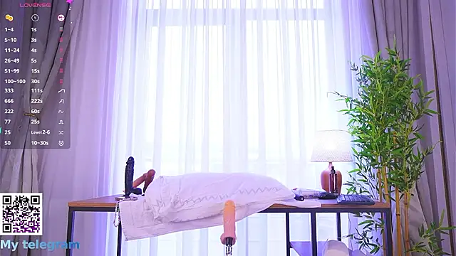 lynbardon - LynBardon's free webcam