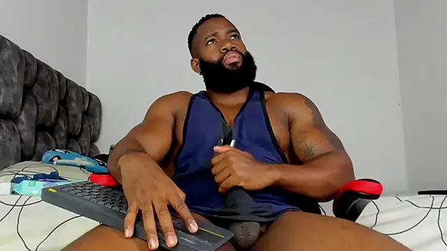 james_musclebbc - James_musclebbc's free webcam