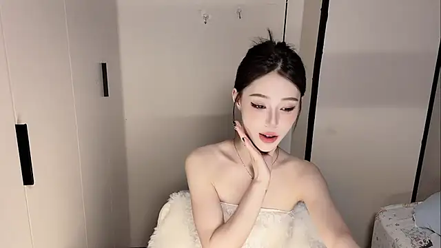 yuyu-33 - Yuyu-33's free webcam