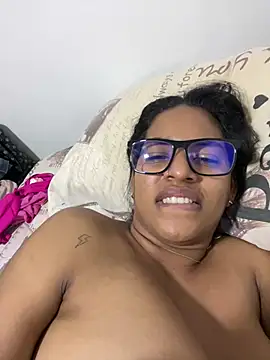 vanessarios01 - Vanessarios01's free webcam