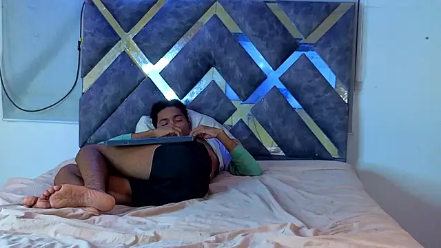 tiffanyy_777 - Tiffanyy_777's free webcam