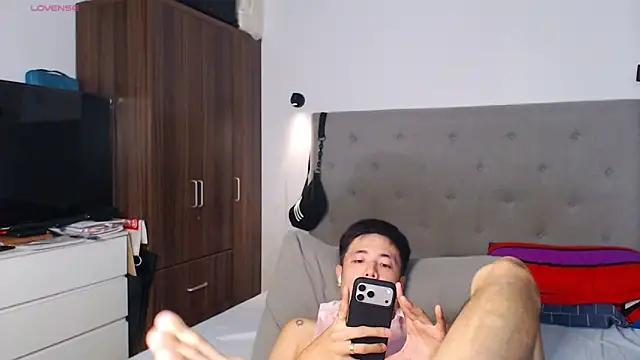 addictiveboi - Addictiveboi's free webcam