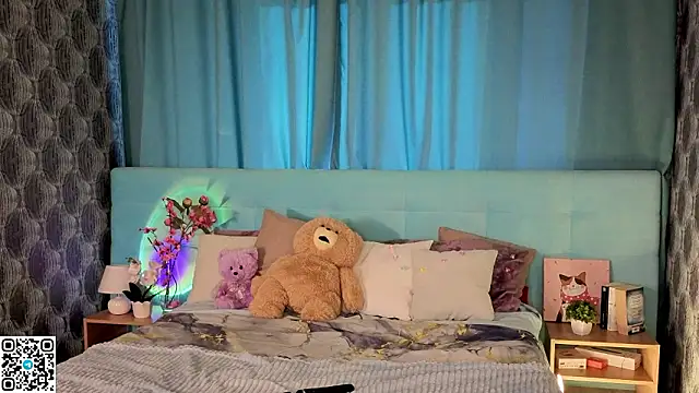 Aurora_Bennet webcam