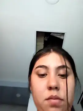 nikkibotero - NikkiBotero's free webcam - UK Sex Cams