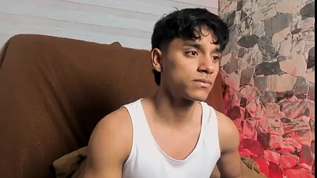 zyzz1312 - ZYZZ1312's free webcam