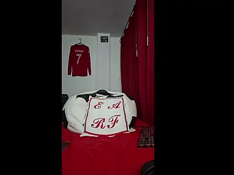 albeirofootball1992 - ALBEIROFOOTBALL1992's free webcam - UK Sex Cams