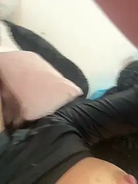 Webcam Model (IamSteph13)  is live.Free join now!