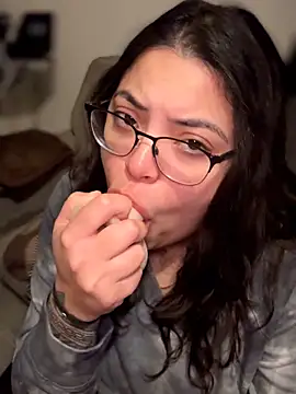 drizzypeach602 - Drizzypeach602's free webcam