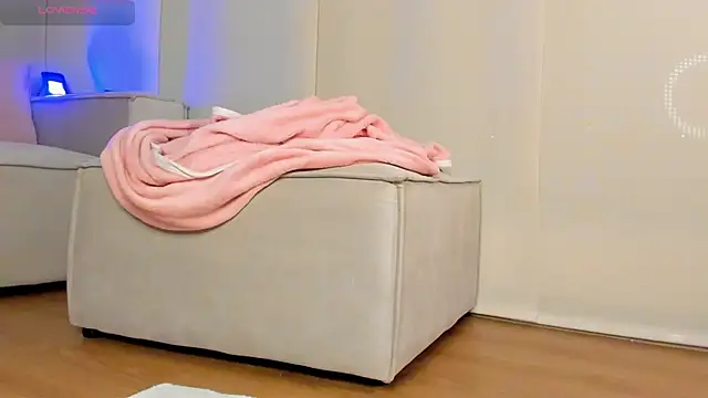 vahl_- - Vahl_-'s free webcam