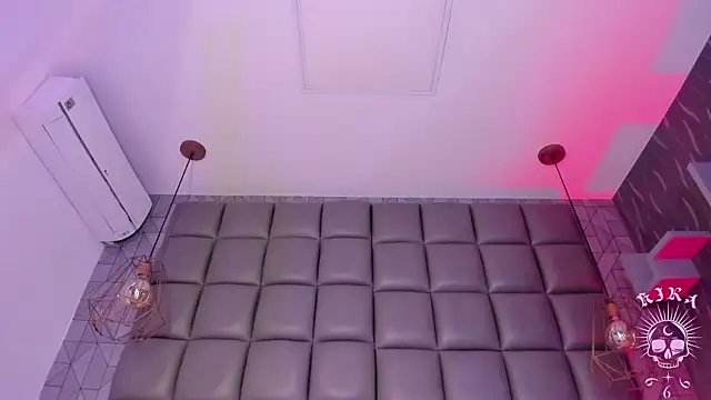 kira_vance - Kira_vance's free webcam