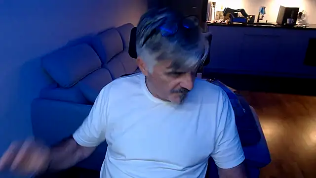 budapest1958 (M grandpa) - Squirt in Pants (need Time)