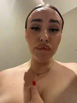 kirasunshine - KiraSunshine's free webcam