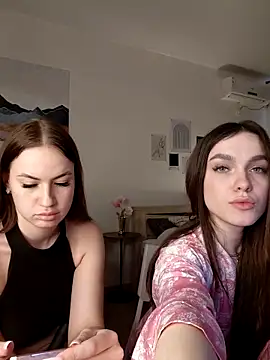 MayaGlow – webcam model profile photo