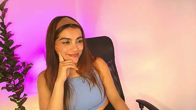 julieta-8 - Julieta-8's free webcam