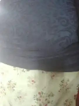 momo_loves - Momo_loves's free webcam