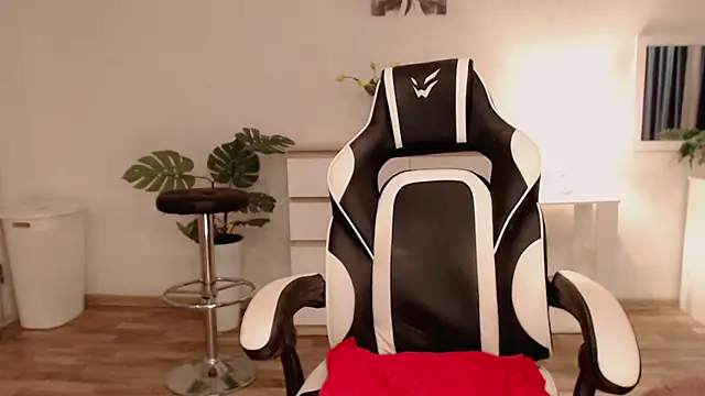 lola_richie - Lola_Richie's free webcam