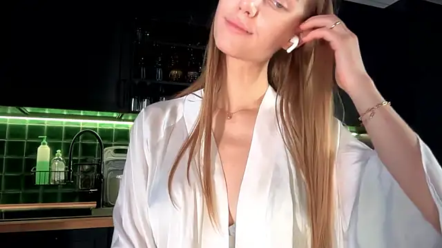 solar_bella - Solar_bella's free webcam