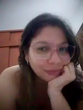 Webcam Model (Carliina_Soussa)  is live.Free join now!