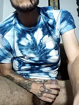 Clouer_glow16 Live Webcam on Stripchat