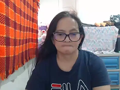 kinkybela2025 - Kinkybela2025's free webcam