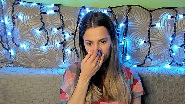 maggiecake - MaggieCake's free webcam