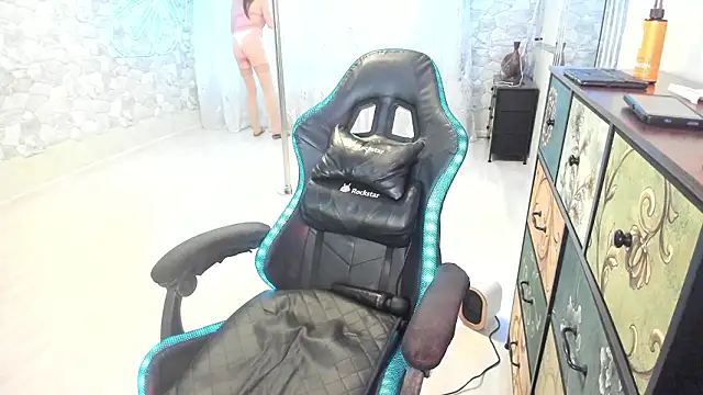 jessicafamee (F mature) - Dance