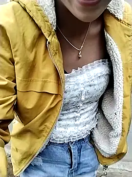 iam-eli - Iam-eli's free webcam - UK Sex Cams