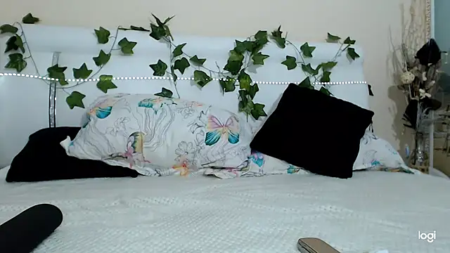 bigboobs6930 - Bigboobs6930's free webcam - UK Sex Cams