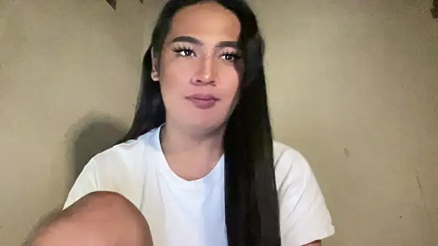 fallon_empress143 - Fallon_empress143's free webcam