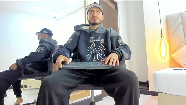 matthewcullen (M young) - Take off clothes