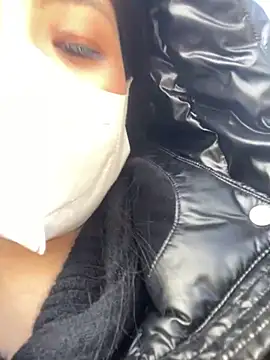 mi-ki1314 (F milf) - 户外马路边。高潮喷水.能完成目标吗？