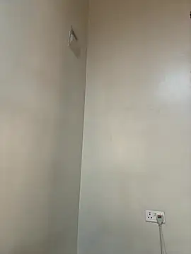 Webcam Model (TheaWren)  is live.Free join now!